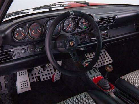 Used 1991 Porsche 911 Carrera image 24