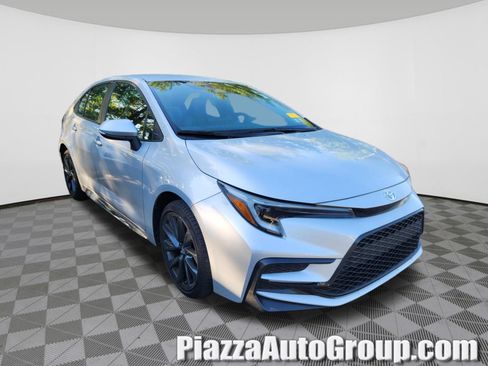 Used 2024 Toyota Corolla SE FWD image 1