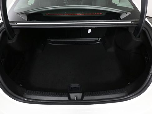 Used 2025 Mercedes-Benz E 350 Sedan image 28