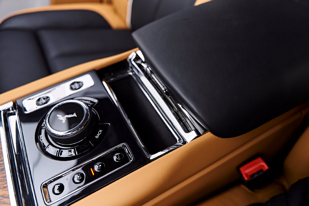 Used 2025 Rolls-Royce Cullinan AWD/4WD image 85
