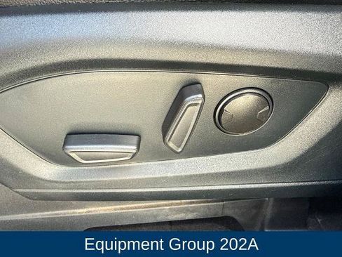Certified 2021 Ford Explorer XLT w/ Equipment Group 202A RWD image 11