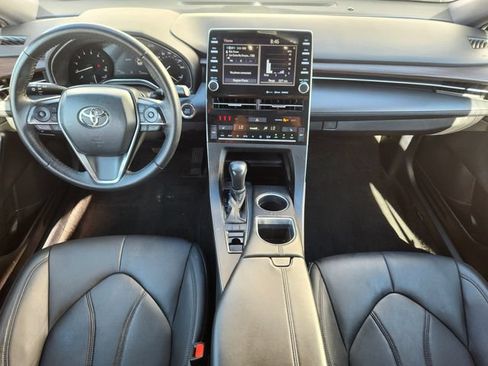 Used 2022 Toyota Avalon XLE FWD image 13