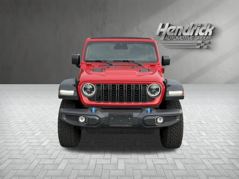 Used 2025 Jeep Wrangler Unlimited Rubicon 4xe w/ Safety Group AWD/4WD image 3