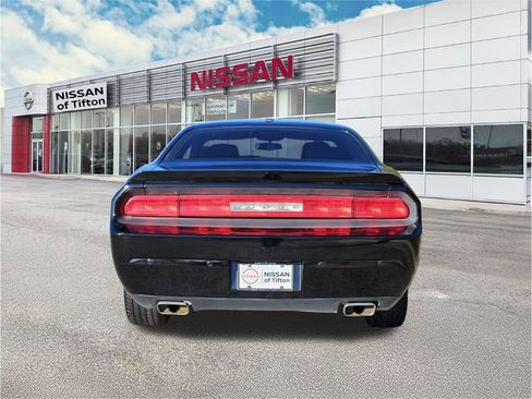 Used 2013 Dodge Challenger R/T image 5