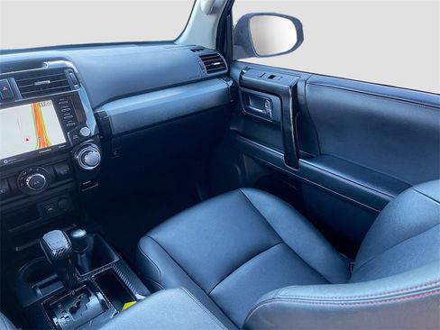 Used 2020 Toyota 4Runner TRD Off-Road Premium image 24