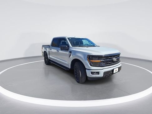 New 2026 Ford F150 XLT w/ Equipment Group 302A MID image 2