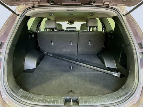 Used 2019 Hyundai Santa Fe SEL FWD image 25