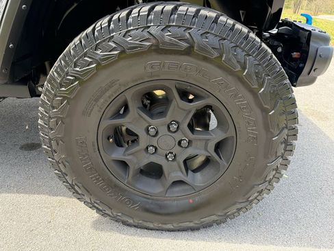 Used 2021 Jeep Wrangler Unlimited Rubicon 4xe w/ Steel Bumper Group image 19