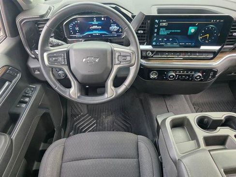 Used 2023 Chevrolet Silverado 1500 RST AWD/4WD image 12