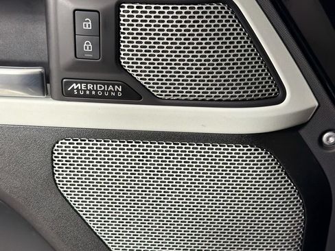 Used 2023 Land Rover Defender 130 SE AWD/4WD image 19