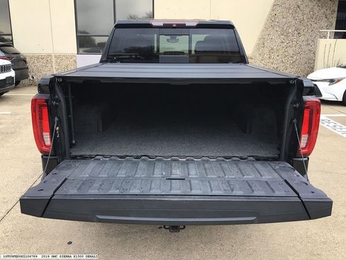 Used 2019 GMC Sierra 1500 Denali w/ Technology Package image 15