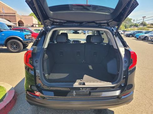 Used 2021 GMC Terrain SLT w/ Infotainment Package II FWD image 8