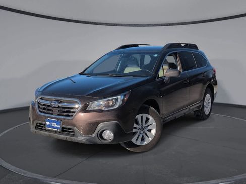 Used 2019 Subaru Outback 2.5i Premium image 1