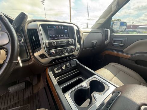 Used 2018 GMC Sierra 1500 SLT w/ SLT Premium Package AWD/4WD image 16