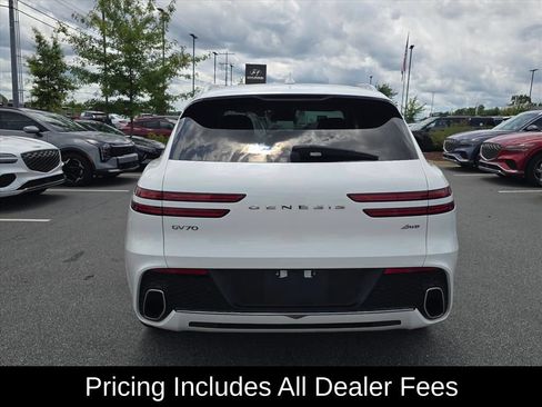 Used 2025 Genesis GV70 2.5T AWD/4WD image 4