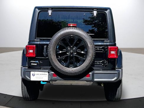 Used 2023 Jeep Wrangler Unlimited Sahara w/ Cold Weather Group AWD/4WD image 8