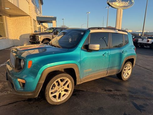 Used 2021 Jeep Renegade Latitude image 2