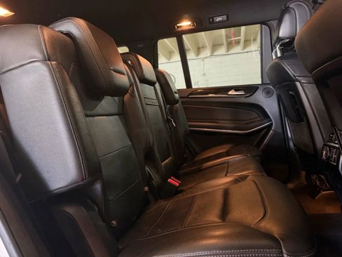 Used 2017 Mercedes-Benz GLS 550 4MATIC image 12