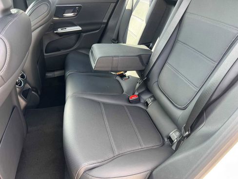 Used 2026 Mercedes-Benz GLC 300 image 31