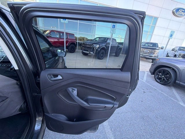 Used 2016 Ford Escape SE AWD/4WD image 25