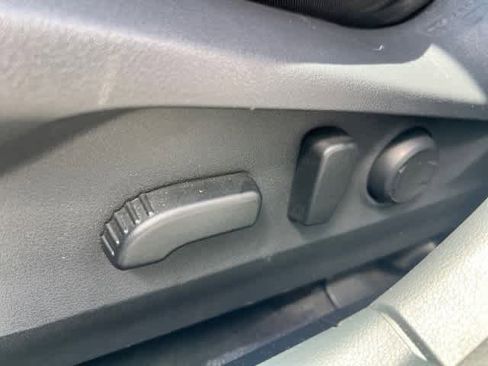Used 2025 Subaru Outback Premium AWD/4WD image 16