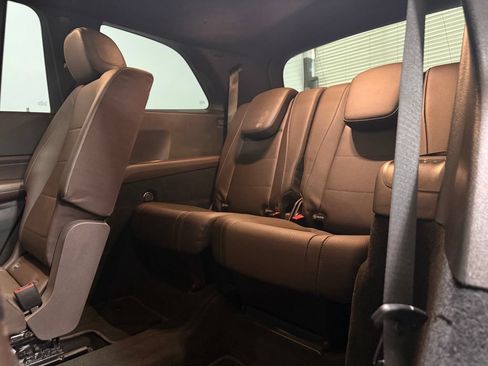 Used 2022 Mercedes-Benz GLS 450 4MATIC image 11