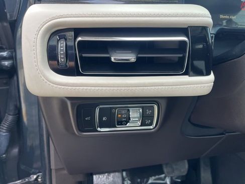 Used 2023 Lincoln Aviator Black Label w/ Dynamic Handling Package image 45