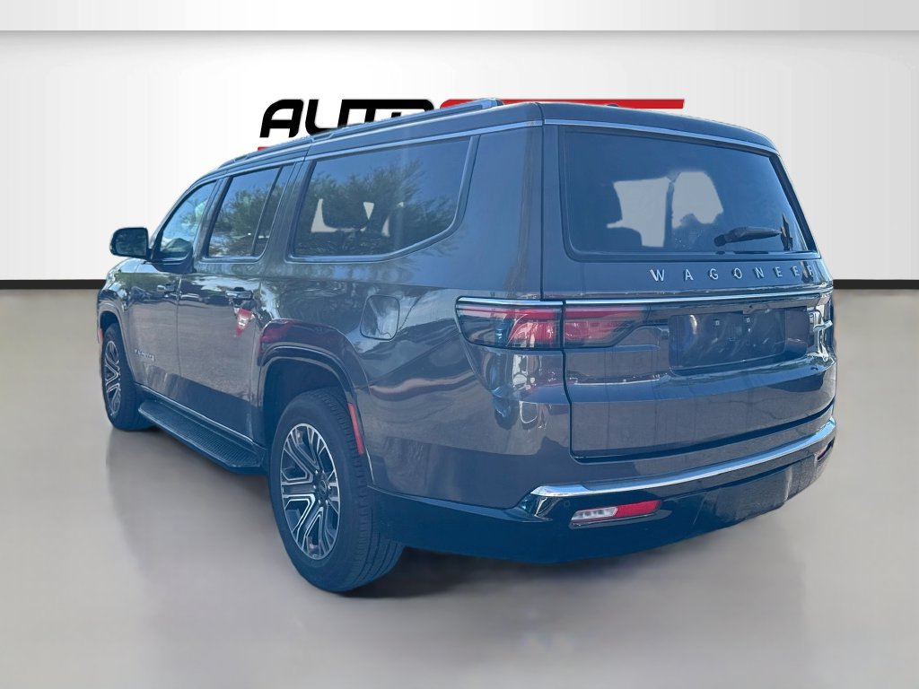 Used 2025 Jeep Wagoneer L Series II w/ 8-pass Seating Package AWD/4WD image 5
