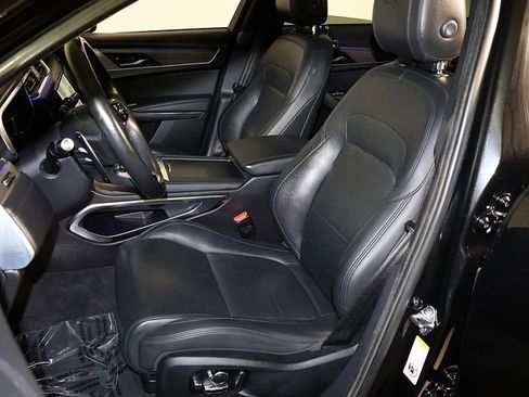 Used 2022 Jaguar F-PACE S AWD/4WD image 4