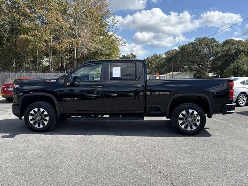 Used 2024 Chevrolet Silverado 2500 Custom w/ Custom Value Package AWD/4WD image 2