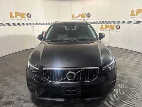 Used 2025 Volvo XC40 B5 Plus AWD/4WD image 8