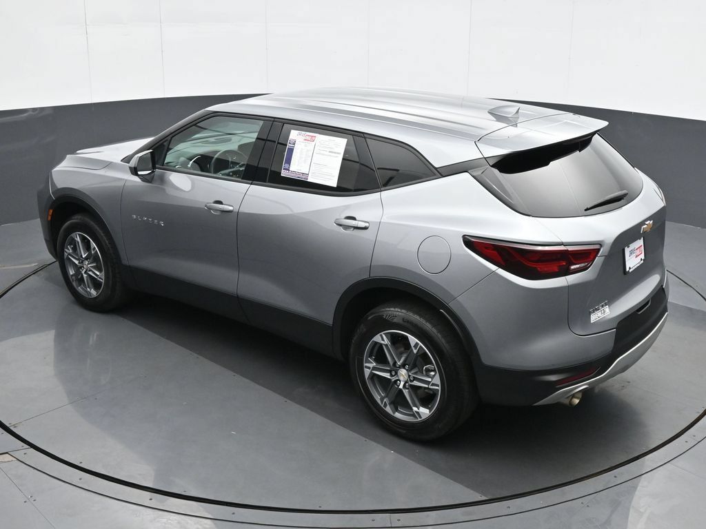 Used 2025 Chevrolet Blazer LT FWD image 20