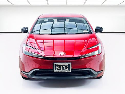 Used 2024 Toyota Prius LE image 2