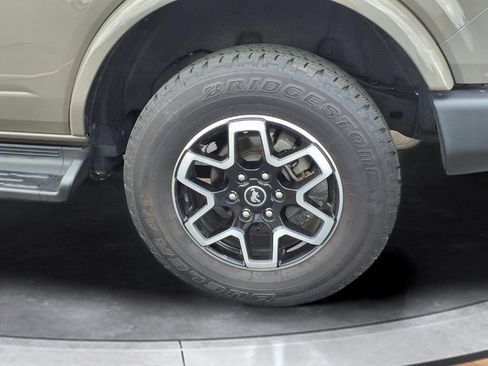 Used 2025 Ford Bronco Outer Banks AWD/4WD image 17