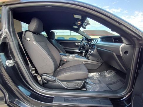 Used 2020 Ford Mustang Coupe w/ Equipment Group 101A RWD image 31