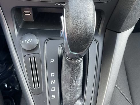 Used 2018 Ford Focus SEL image 21