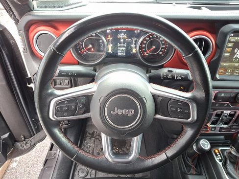 Used 2018 Jeep Wrangler Unlimited Rubicon w/ Dual Top Group image 22