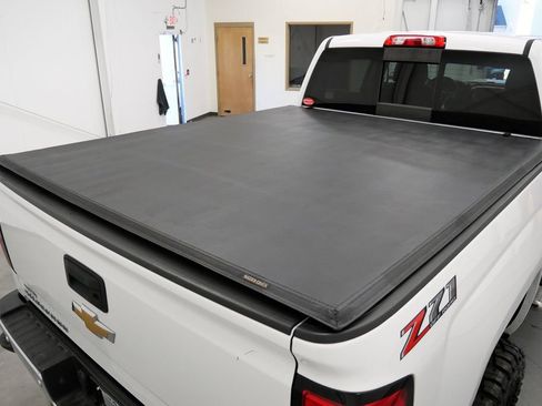 Used 2018 Chevrolet Silverado 2500 LTZ w/ Duramax Plus Package AWD/4WD image 38