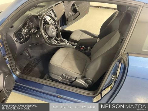 Used 2018 Volkswagen Beetle 2.0T S FWD image 12
