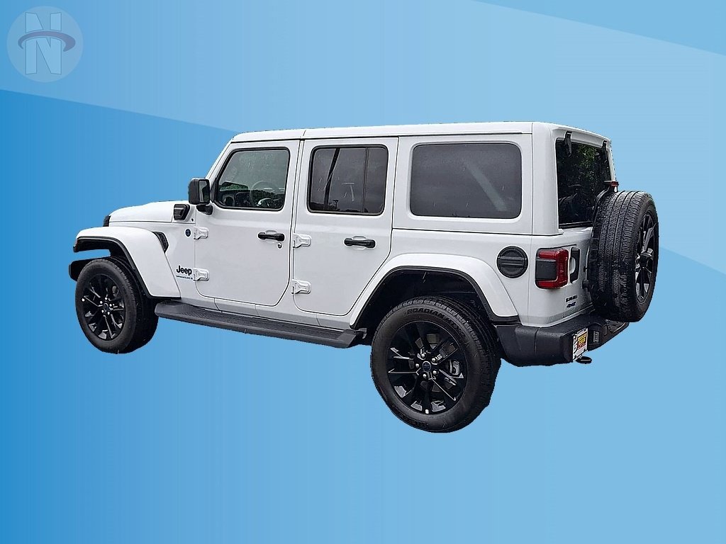 Used 2025 Jeep Wrangler Unlimited Sahara AWD/4WD image 6