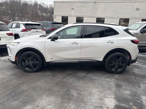 Used 2024 Buick Envision Sport Touring image 2