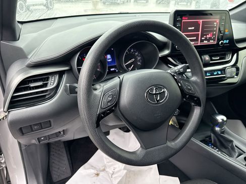 Certified 2019 Toyota C-HR LE image 11