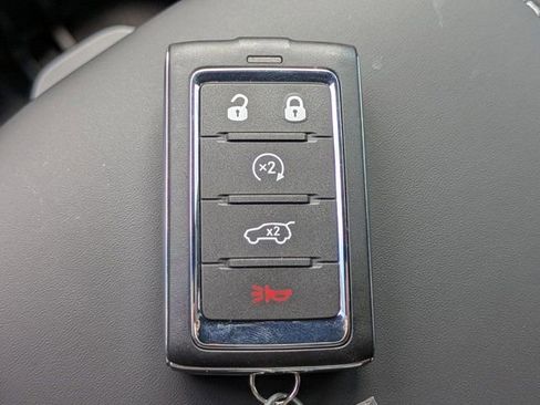 New 2025 Jeep Grand Cherokee Overland w/ Luxury Tech Group IV image 26