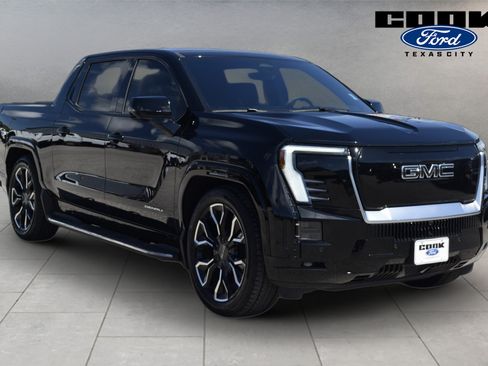 Used 2025 GMC Sierra EV Denali AWD/4WD image 2
