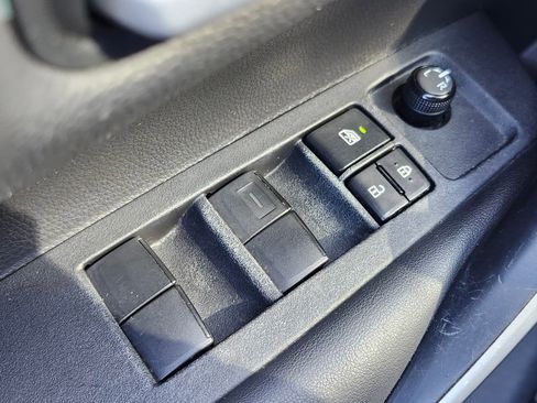 Used 2022 Toyota Corolla SE image 31