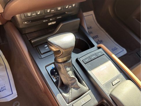 Used 2021 Lexus ES 350 Ultra Luxury w/ Accessory Package 2 FWD image 38