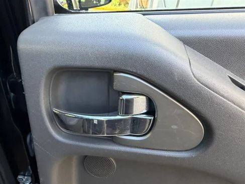 Used 2018 Nissan Frontier PRO-4X AWD/4WD image 45
