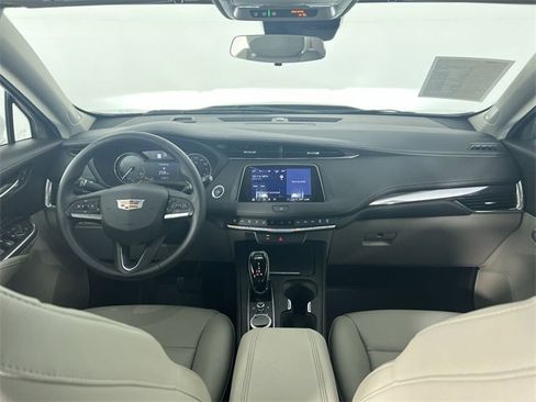 Certified 2022 Cadillac XT4 Luxury image 20
