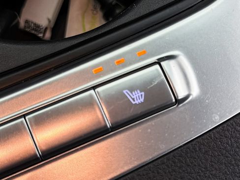 Certified 2025 Kia Carnival EX FWD image 7