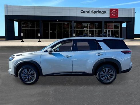 New 2025 Nissan Pathfinder SV w/ Black Appearance Package image 2